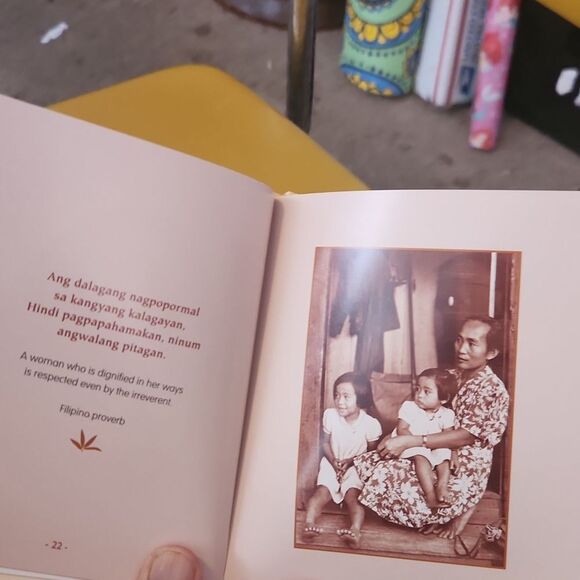 Na Wahine Book Hawaiian Proverbs and Inspirational Quotes - Picture 5 of 7